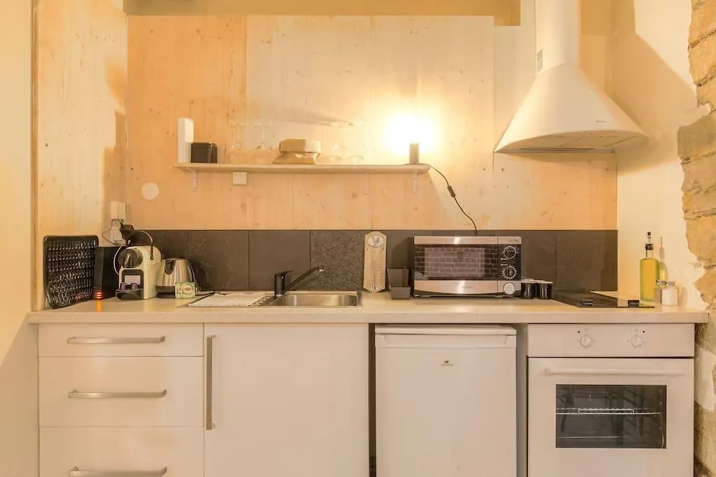 Industrial-Style Studio With Bathtub, Vieux-Lyon